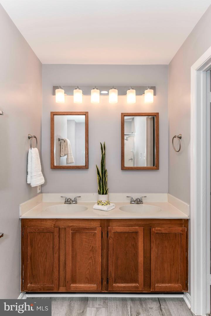 14552 EDDY CT, CENTREVILLE, Virginia 20120, 3 Bedrooms Bedrooms, ,2 BathroomsBathrooms,Residential,For sale,14552 EDDY CT,VAFX2241550 MLS # VAFX2241550