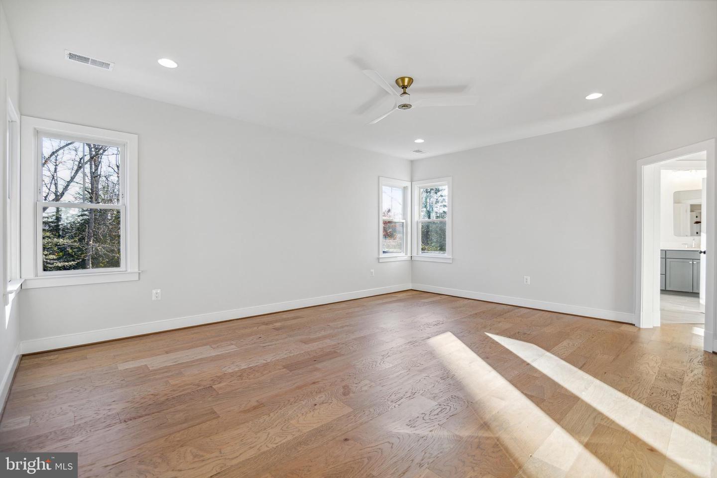 3608 CENTER DR, ALEXANDRIA, Virginia 22309, 4 Bedrooms Bedrooms, ,4 BathroomsBathrooms,Residential,For sale,3608 CENTER DR,VAFX2241558 MLS # VAFX2241558