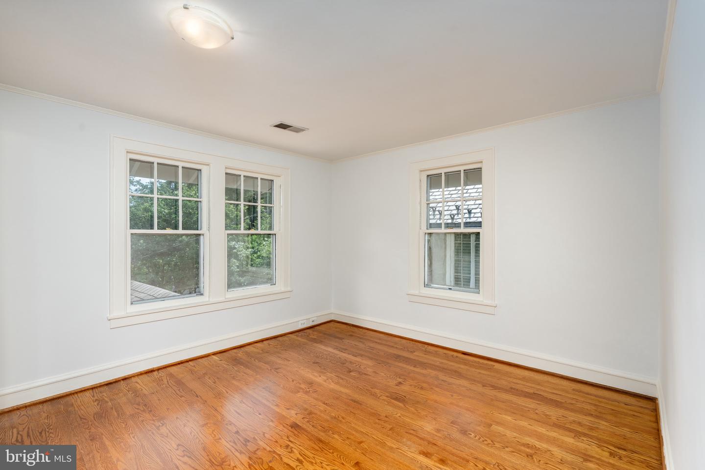 3819 1/2 WOODLEY RD NW, WASHINGTON, District Of Columbia 20016, 4 Bedrooms Bedrooms, ,3 BathroomsBathrooms,Residential,For sale,3819 1/2 WOODLEY RD NW,DCDC2201206 MLS # DCDC2201206
