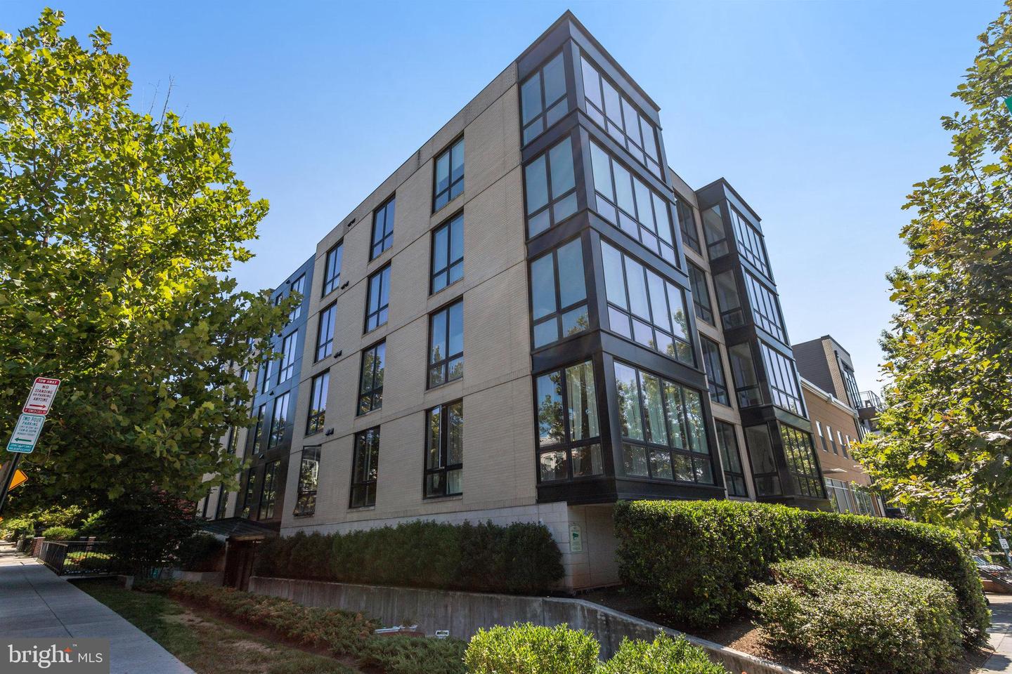 1380 QUINCY ST NW #3-E, WASHINGTON, District Of Columbia 20011, 2 Bedrooms Bedrooms, ,2 BathroomsBathrooms,Residential,For sale,1380 QUINCY ST NW #3-E,DCDC2201208 MLS # DCDC2201208