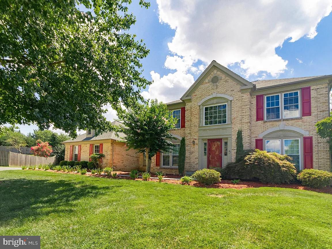 5503 CHESTERMILL CT, FAIRFAX, Virginia 22030, 4 Bedrooms Bedrooms, ,3 BathroomsBathrooms,Residential,For sale,5503 CHESTERMILL CT,VAFX2241726 MLS # VAFX2241726
