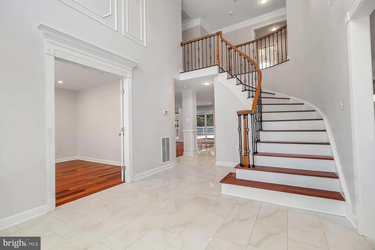 5503 CHESTERMILL CT, FAIRFAX, Virginia 22030, 4 Bedrooms Bedrooms, ,3 BathroomsBathrooms,Residential,For sale,5503 CHESTERMILL CT,VAFX2241726 MLS # VAFX2241726