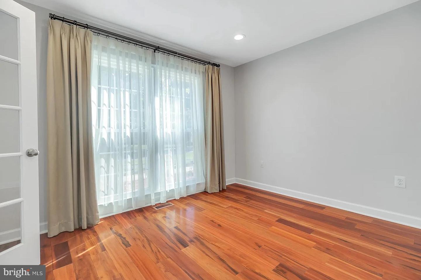 5503 CHESTERMILL CT, FAIRFAX, Virginia 22030, 4 Bedrooms Bedrooms, ,3 BathroomsBathrooms,Residential,For sale,5503 CHESTERMILL CT,VAFX2241726 MLS # VAFX2241726