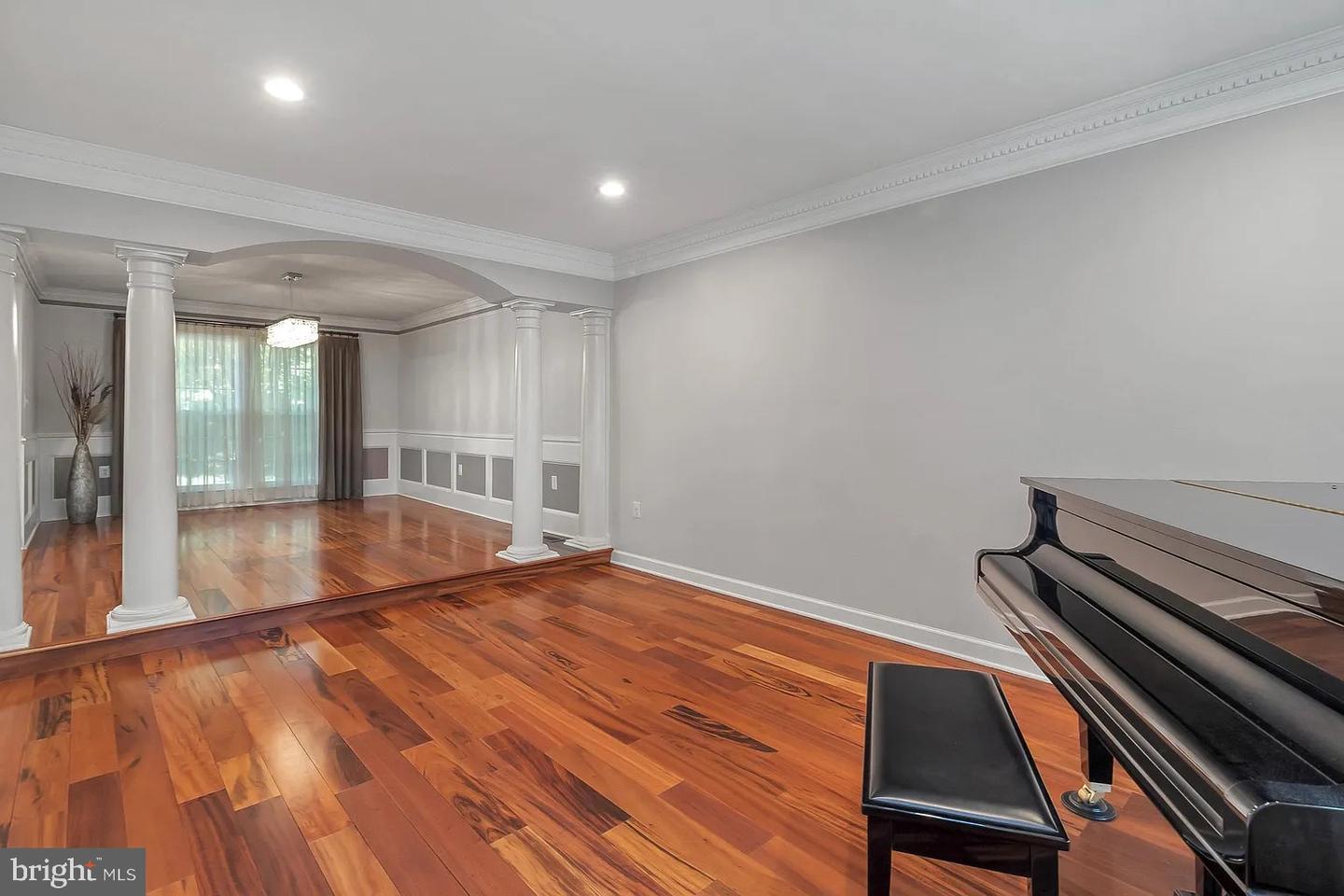 5503 CHESTERMILL CT, FAIRFAX, Virginia 22030, 4 Bedrooms Bedrooms, ,3 BathroomsBathrooms,Residential,For sale,5503 CHESTERMILL CT,VAFX2241726 MLS # VAFX2241726