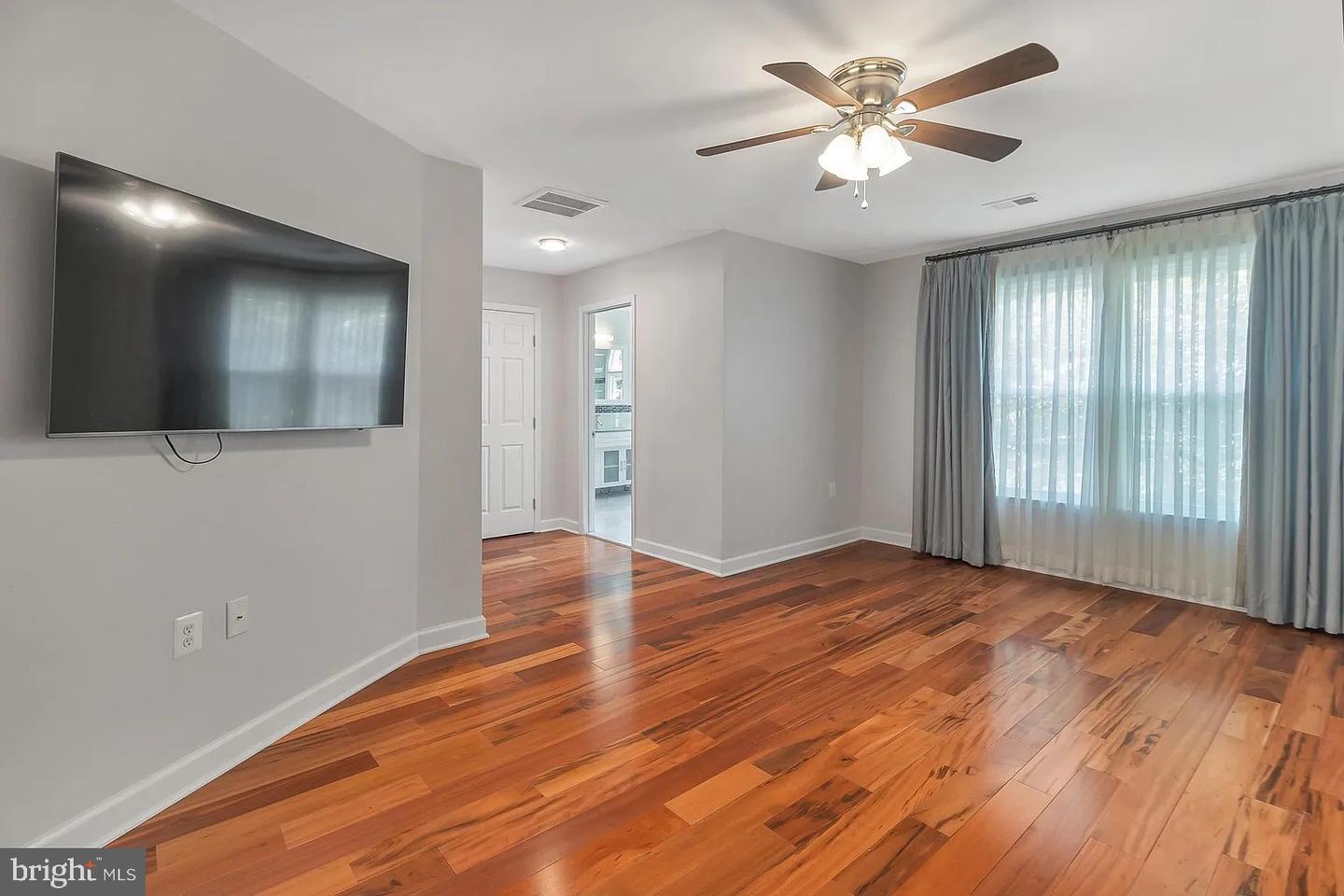 5503 CHESTERMILL CT, FAIRFAX, Virginia 22030, 4 Bedrooms Bedrooms, ,3 BathroomsBathrooms,Residential,For sale,5503 CHESTERMILL CT,VAFX2241726 MLS # VAFX2241726
