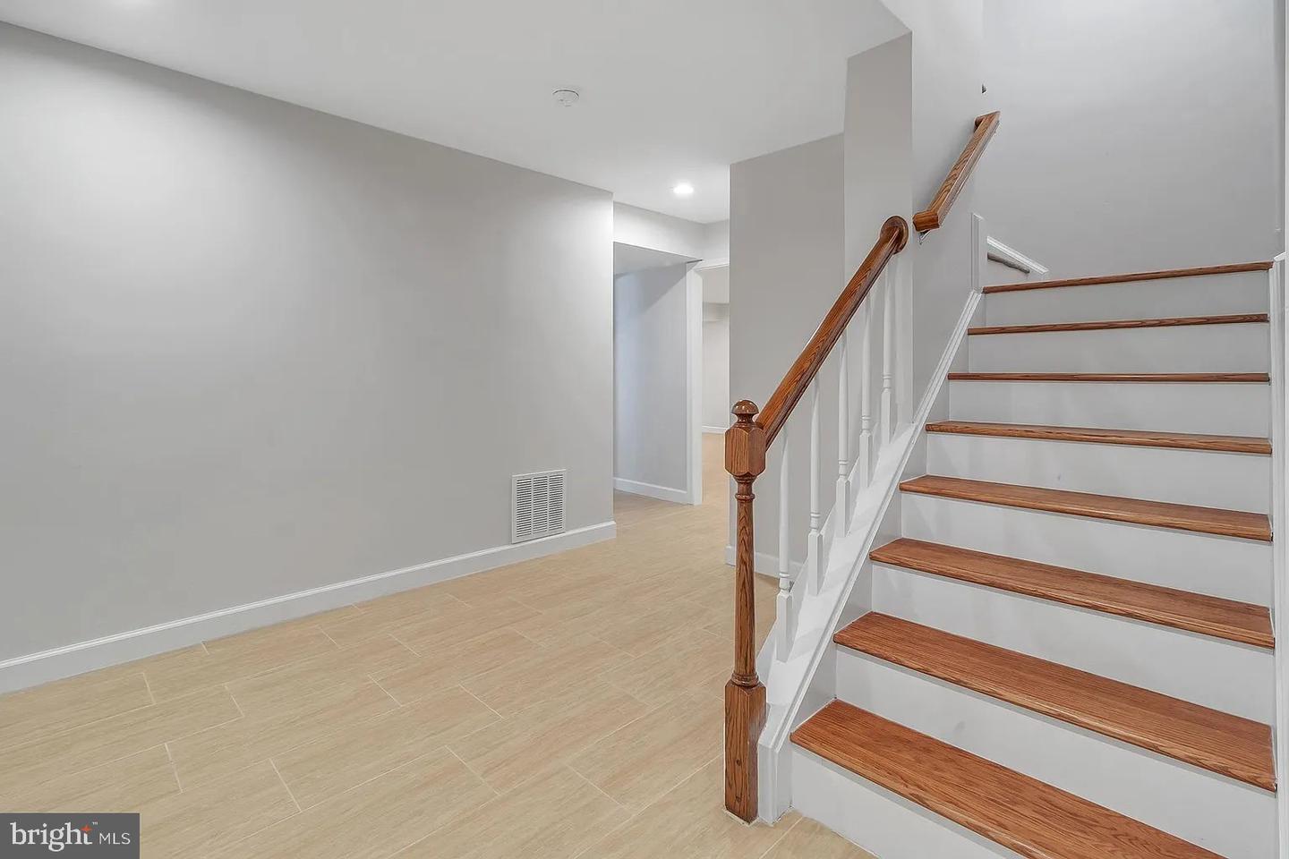5503 CHESTERMILL CT, FAIRFAX, Virginia 22030, 4 Bedrooms Bedrooms, ,3 BathroomsBathrooms,Residential,For sale,5503 CHESTERMILL CT,VAFX2241726 MLS # VAFX2241726
