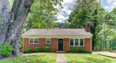 1026 OAKMONT CIR, LYNCHBURG, Virginia 24502, 3 Bedrooms Bedrooms, ,1 BathroomBathrooms,Residential,For sale,1026 OAKMONT CIR,664680 MLS # 664680