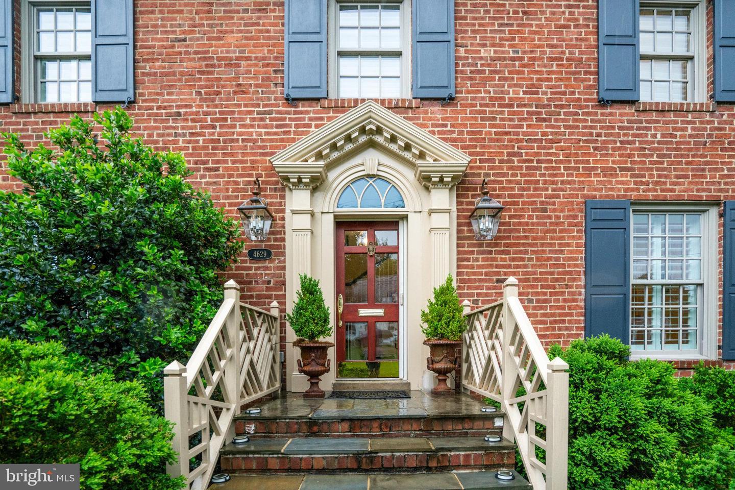 4629 32ND RD N, ARLINGTON, Virginia 22207, 5 Bedrooms Bedrooms, ,4 BathroomsBathrooms,Residential,For sale,4629 32ND RD N,VAAR2057702 MLS # VAAR2057702