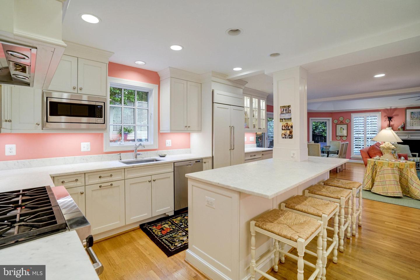 4629 32ND RD N, ARLINGTON, Virginia 22207, 5 Bedrooms Bedrooms, ,4 BathroomsBathrooms,Residential,For sale,4629 32ND RD N,VAAR2057702 MLS # VAAR2057702