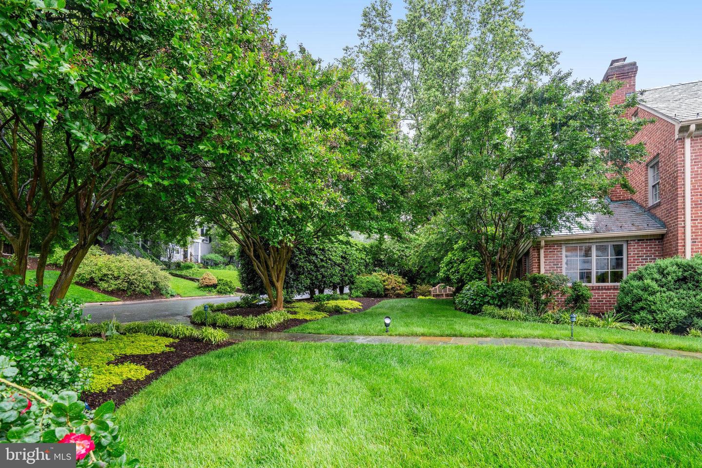 4629 32ND RD N, ARLINGTON, Virginia 22207, 5 Bedrooms Bedrooms, ,4 BathroomsBathrooms,Residential,For sale,4629 32ND RD N,VAAR2057702 MLS # VAAR2057702
