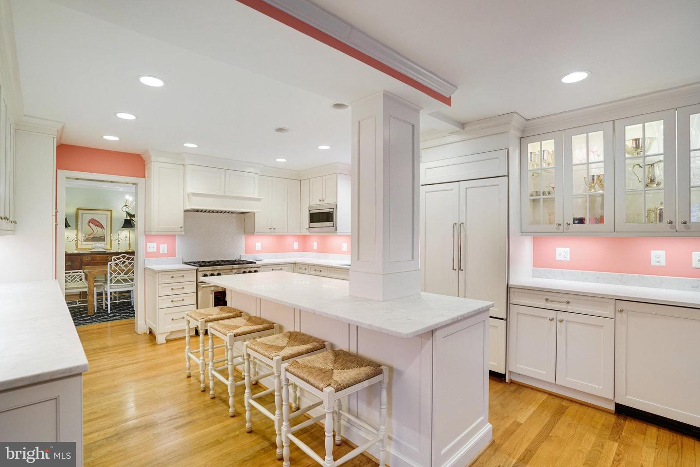 4629 32ND RD N, ARLINGTON, Virginia 22207, 5 Bedrooms Bedrooms, ,4 BathroomsBathrooms,Residential,For sale,4629 32ND RD N,VAAR2057702 MLS # VAAR2057702