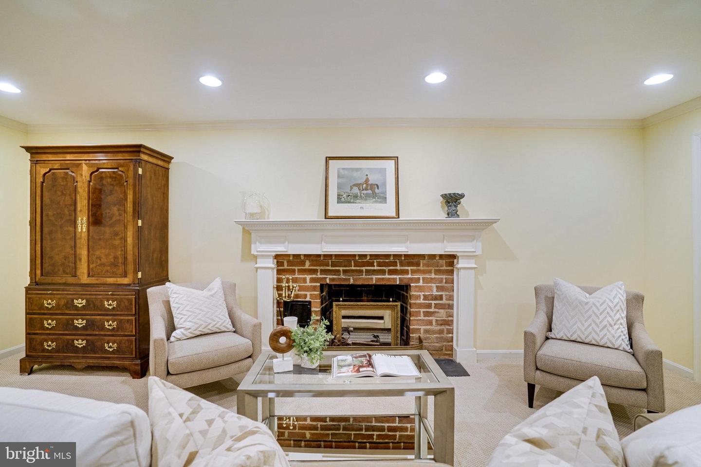 4629 32ND RD N, ARLINGTON, Virginia 22207, 5 Bedrooms Bedrooms, ,4 BathroomsBathrooms,Residential,For sale,4629 32ND RD N,VAAR2057702 MLS # VAAR2057702