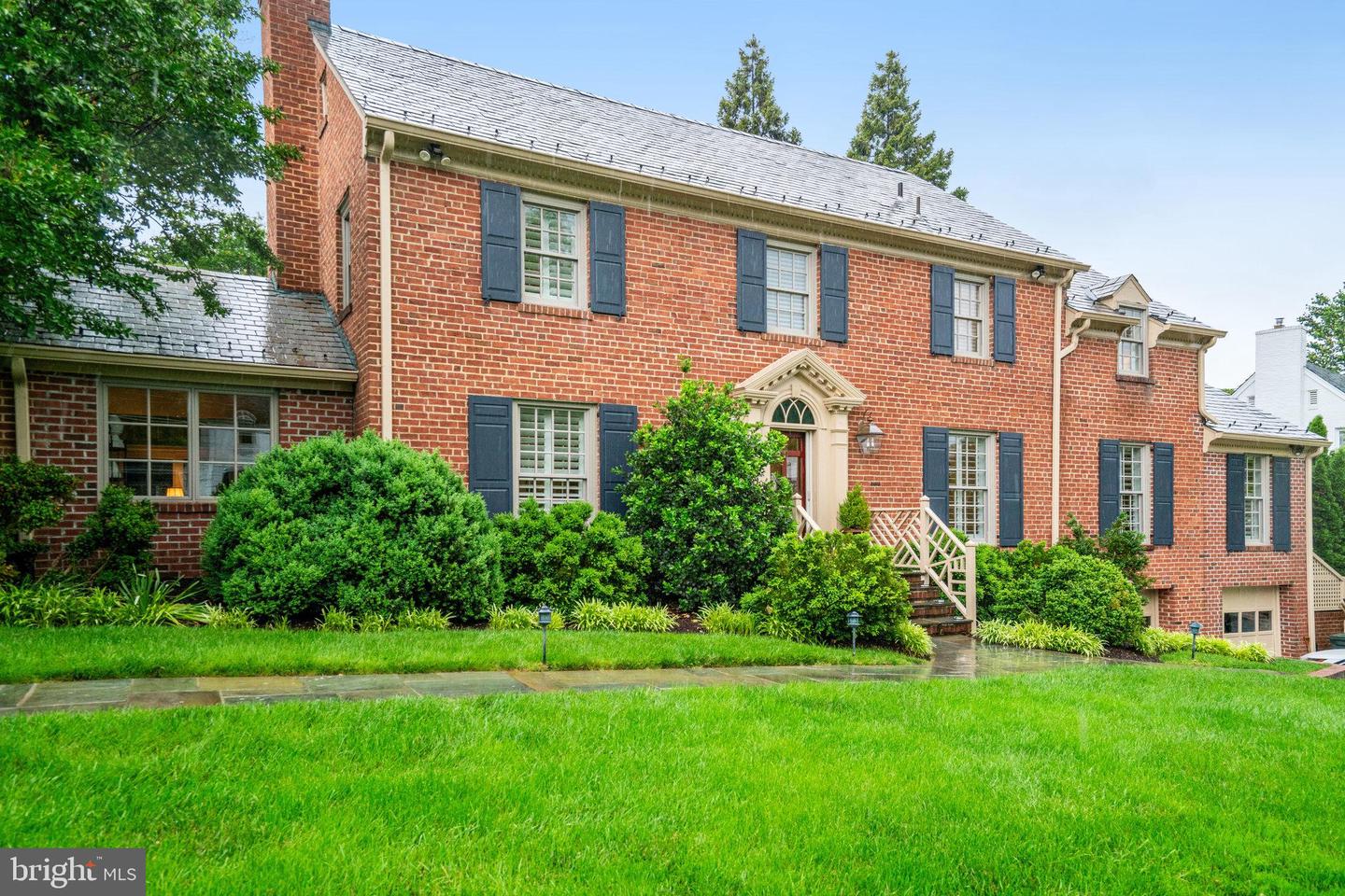 4629 32ND RD N, ARLINGTON, Virginia 22207, 5 Bedrooms Bedrooms, ,4 BathroomsBathrooms,Residential,For sale,4629 32ND RD N,VAAR2057702 MLS # VAAR2057702