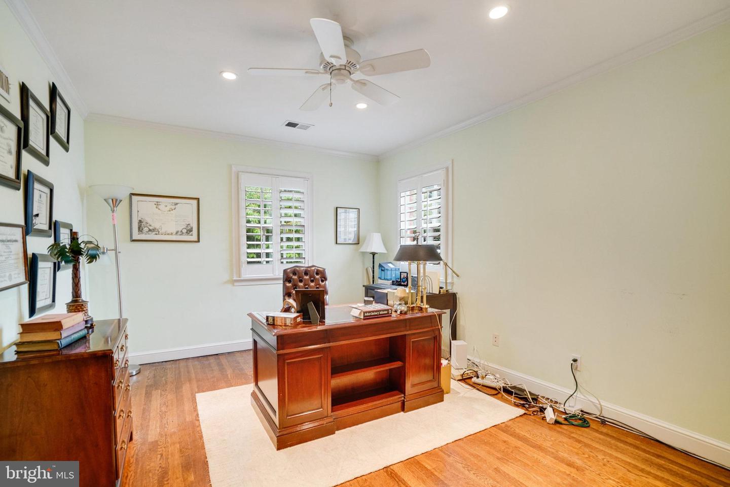 4629 32ND RD N, ARLINGTON, Virginia 22207, 5 Bedrooms Bedrooms, ,4 BathroomsBathrooms,Residential,For sale,4629 32ND RD N,VAAR2057702 MLS # VAAR2057702