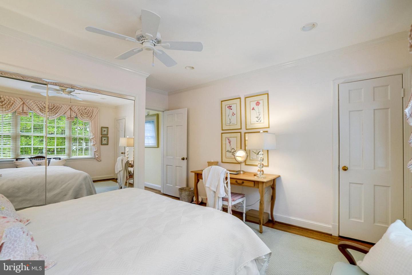 4629 32ND RD N, ARLINGTON, Virginia 22207, 5 Bedrooms Bedrooms, ,4 BathroomsBathrooms,Residential,For sale,4629 32ND RD N,VAAR2057702 MLS # VAAR2057702