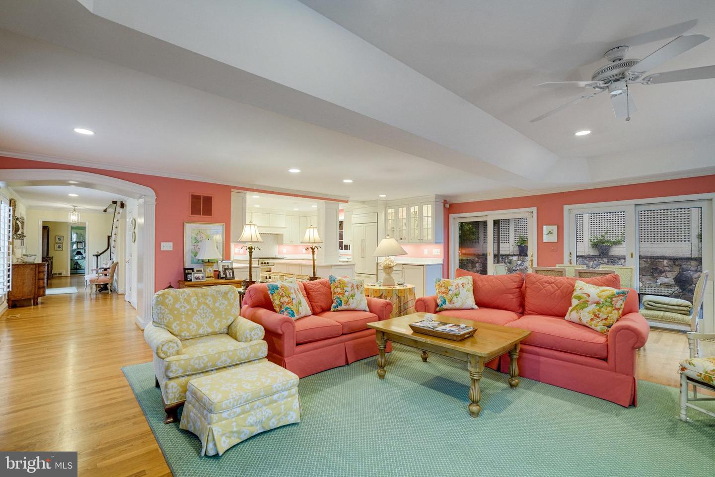 4629 32ND RD N, ARLINGTON, Virginia 22207, 5 Bedrooms Bedrooms, ,4 BathroomsBathrooms,Residential,For sale,4629 32ND RD N,VAAR2057702 MLS # VAAR2057702