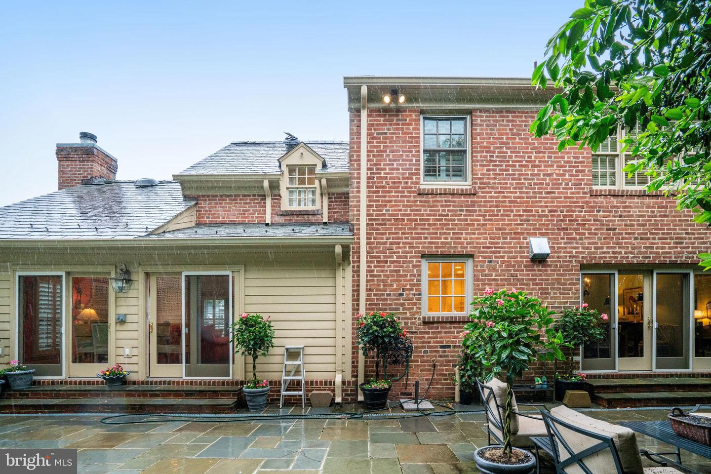 4629 32ND RD N, ARLINGTON, Virginia 22207, 5 Bedrooms Bedrooms, ,4 BathroomsBathrooms,Residential,For sale,4629 32ND RD N,VAAR2057702 MLS # VAAR2057702