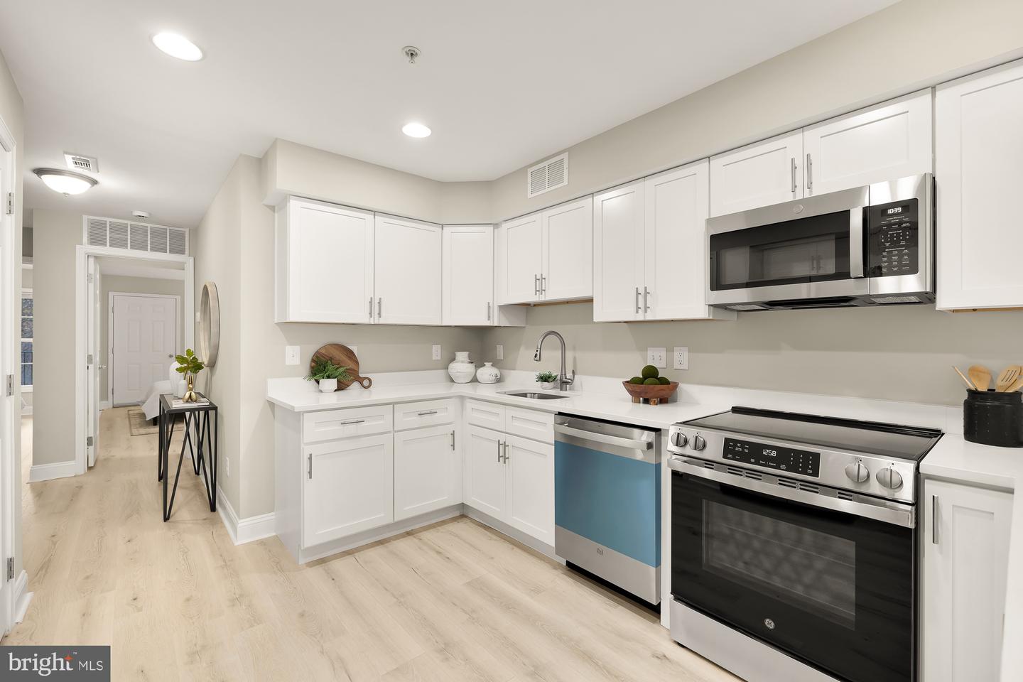 1753 W ST SE #B, WASHINGTON, District Of Columbia 20020, 2 Bedrooms Bedrooms, ,2 BathroomsBathrooms,Residential,For sale,1753 W ST SE #B,DCDC2201230 MLS # DCDC2201230