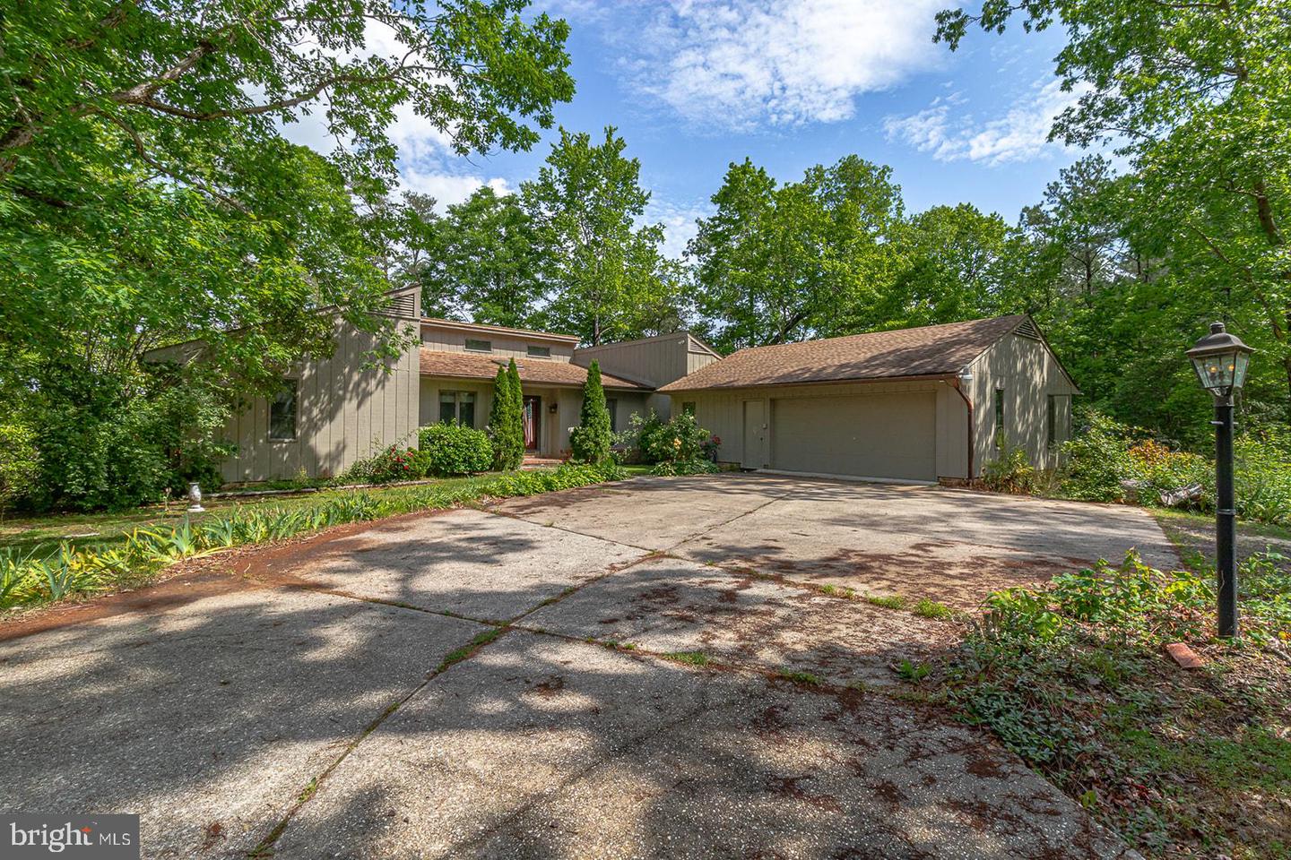 109 KINGFISHER CIRCLE, WEEMS, Virginia 22576, 3 Bedrooms Bedrooms, ,2 BathroomsBathrooms,Residential,For sale,109 KINGFISHER CIRCLE,VALV2000804 MLS # VALV2000804