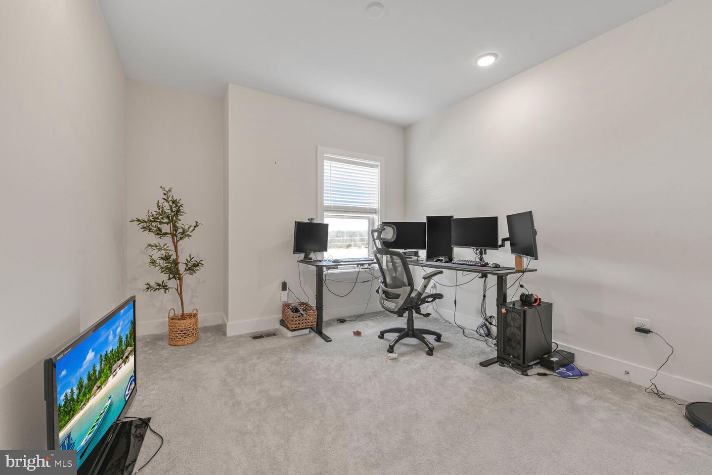 44878 TIVERTON SQ, ASHBURN, Virginia 20147, 3 Bedrooms Bedrooms, ,2 BathroomsBathrooms,Residential,For sale,44878 TIVERTON SQ,VALO2096812 MLS # VALO2096812