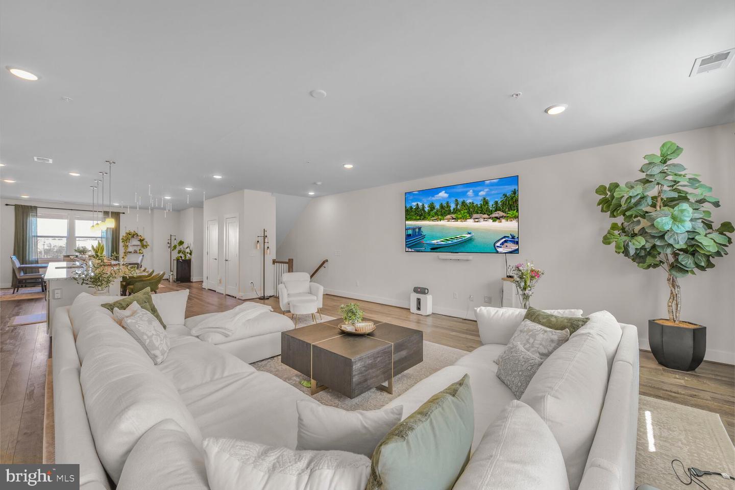 44878 TIVERTON SQ, ASHBURN, Virginia 20147, 3 Bedrooms Bedrooms, ,2 BathroomsBathrooms,Residential,For sale,44878 TIVERTON SQ,VALO2096812 MLS # VALO2096812