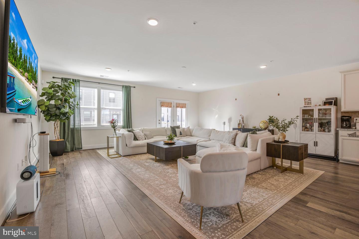 44878 TIVERTON SQ, ASHBURN, Virginia 20147, 3 Bedrooms Bedrooms, ,2 BathroomsBathrooms,Residential,For sale,44878 TIVERTON SQ,VALO2096812 MLS # VALO2096812