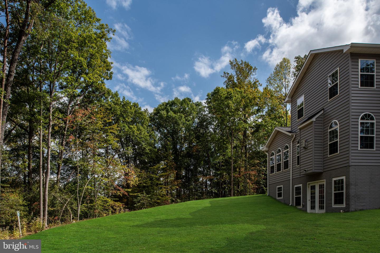 332 IRELAND DR, FREDERICKSBURG, Virginia 22406, 5 Bedrooms Bedrooms, ,3 BathroomsBathrooms,Residential,For sale,332 IRELAND DR,VAST2024746 MLS # VAST2024746