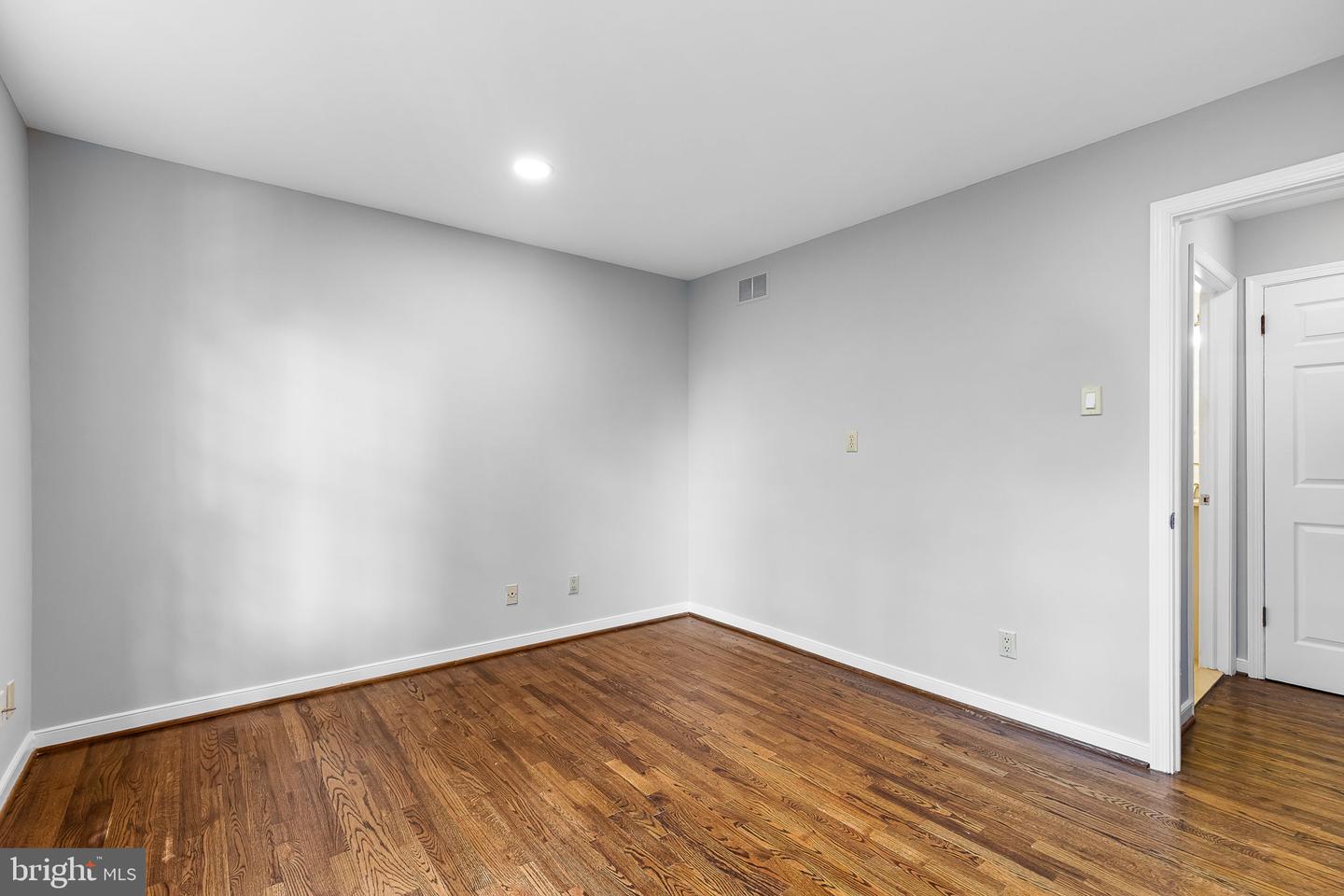 544 N SAINT ASAPH ST, ALEXANDRIA, Virginia 22314, 2 Bedrooms Bedrooms, ,2 BathroomsBathrooms,Residential,For sale,544 N SAINT ASAPH ST,VAAX2043204 MLS # VAAX2043204
