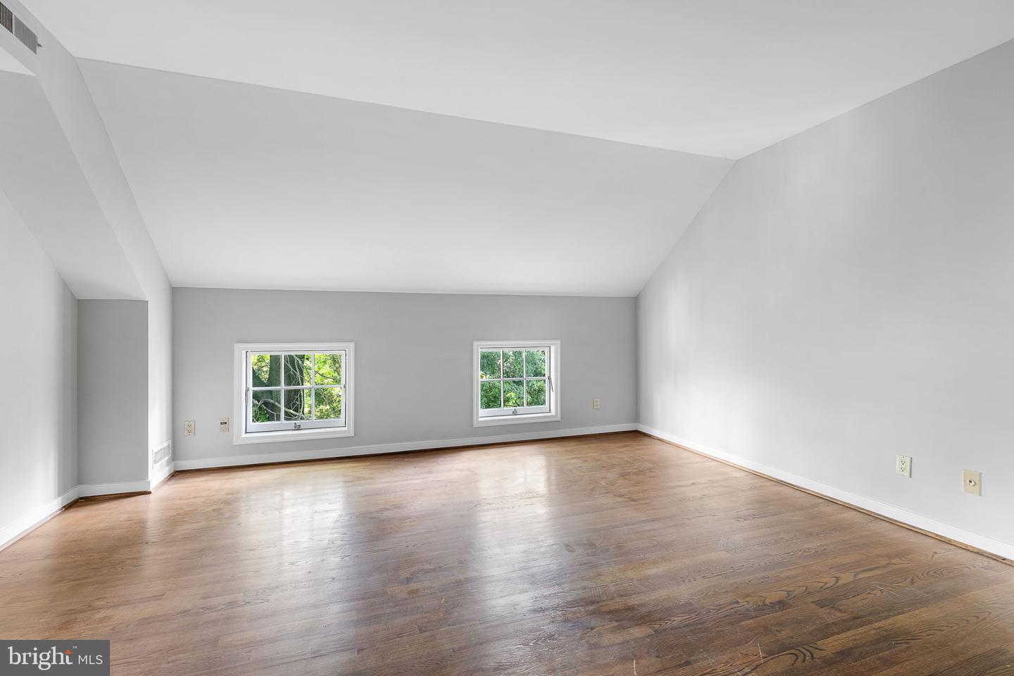 544 N SAINT ASAPH ST, ALEXANDRIA, Virginia 22314, 2 Bedrooms Bedrooms, ,2 BathroomsBathrooms,Residential,For sale,544 N SAINT ASAPH ST,VAAX2043204 MLS # VAAX2043204