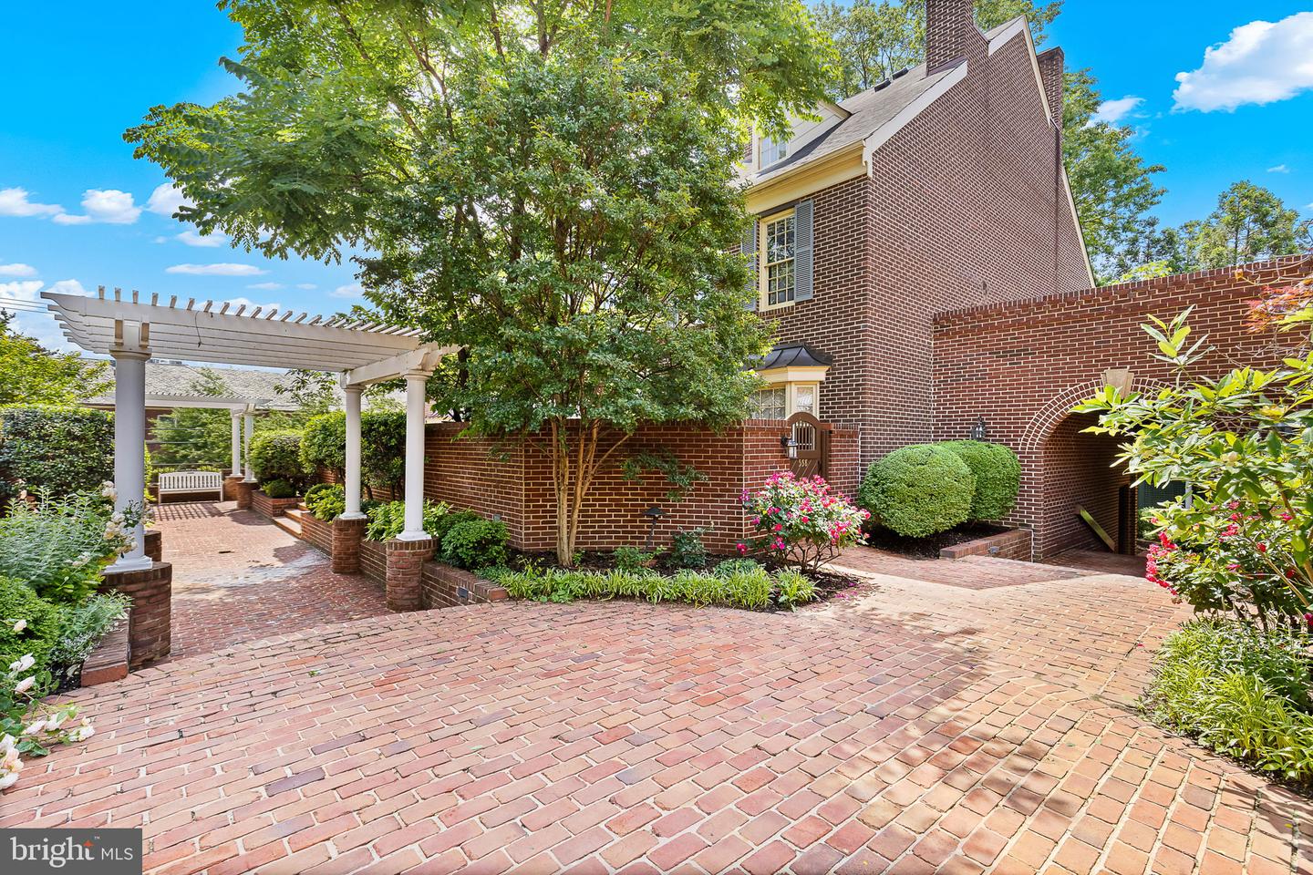 544 N SAINT ASAPH ST, ALEXANDRIA, Virginia 22314, 2 Bedrooms Bedrooms, ,2 BathroomsBathrooms,Residential,For sale,544 N SAINT ASAPH ST,VAAX2043204 MLS # VAAX2043204