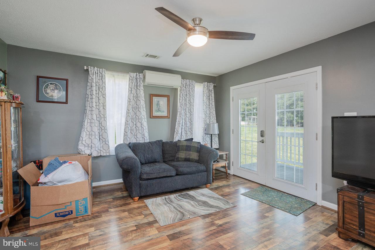 759 READUS RD, EDINBURG, Virginia 22824, 4 Bedrooms Bedrooms, ,2 BathroomsBathrooms,Residential,For sale,759 READUS RD,VASH2011234 MLS # VASH2011234