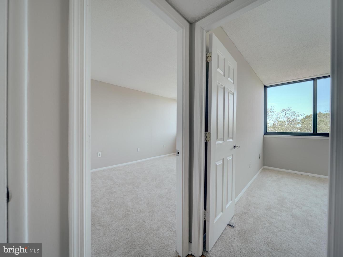 16 S VAN DORN ST #503, ALEXANDRIA, Virginia 22304, 2 Bedrooms Bedrooms, ,1 BathroomBathrooms,Residential,For sale,16 S VAN DORN ST #503,VAAX2044420 MLS # VAAX2044420