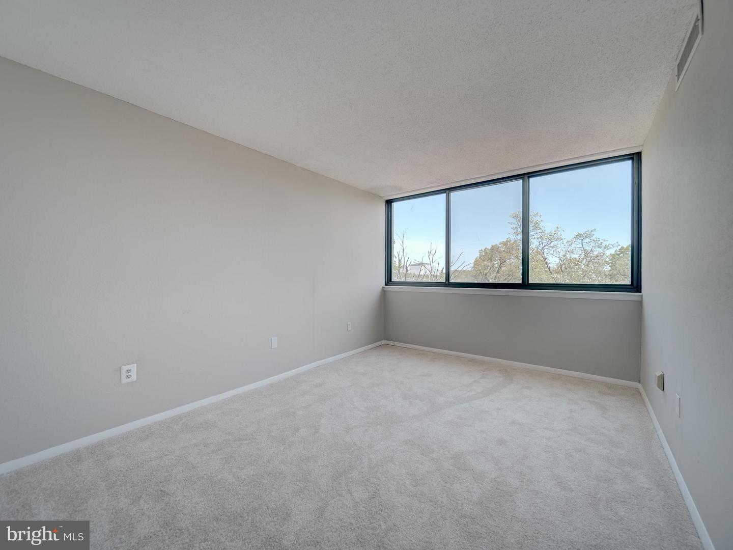 16 S VAN DORN ST #503, ALEXANDRIA, Virginia 22304, 2 Bedrooms Bedrooms, ,1 BathroomBathrooms,Residential,For sale,16 S VAN DORN ST #503,VAAX2044420 MLS # VAAX2044420