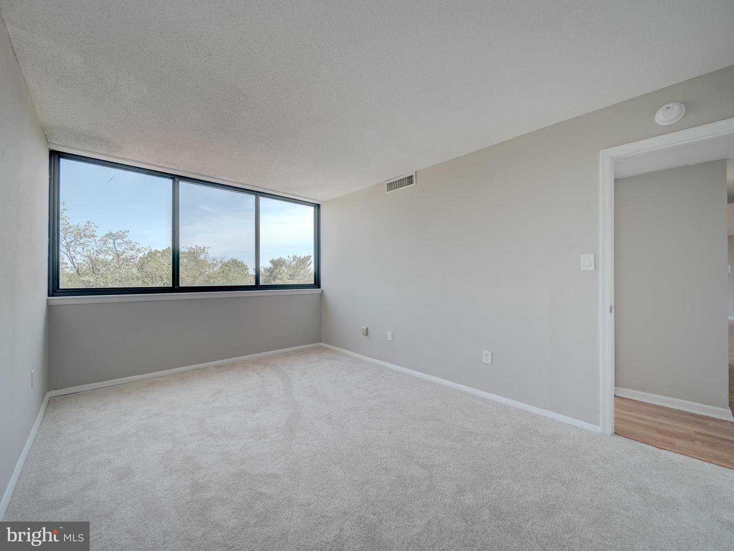 16 S VAN DORN ST #503, ALEXANDRIA, Virginia 22304, 2 Bedrooms Bedrooms, ,1 BathroomBathrooms,Residential,For sale,16 S VAN DORN ST #503,VAAX2044420 MLS # VAAX2044420