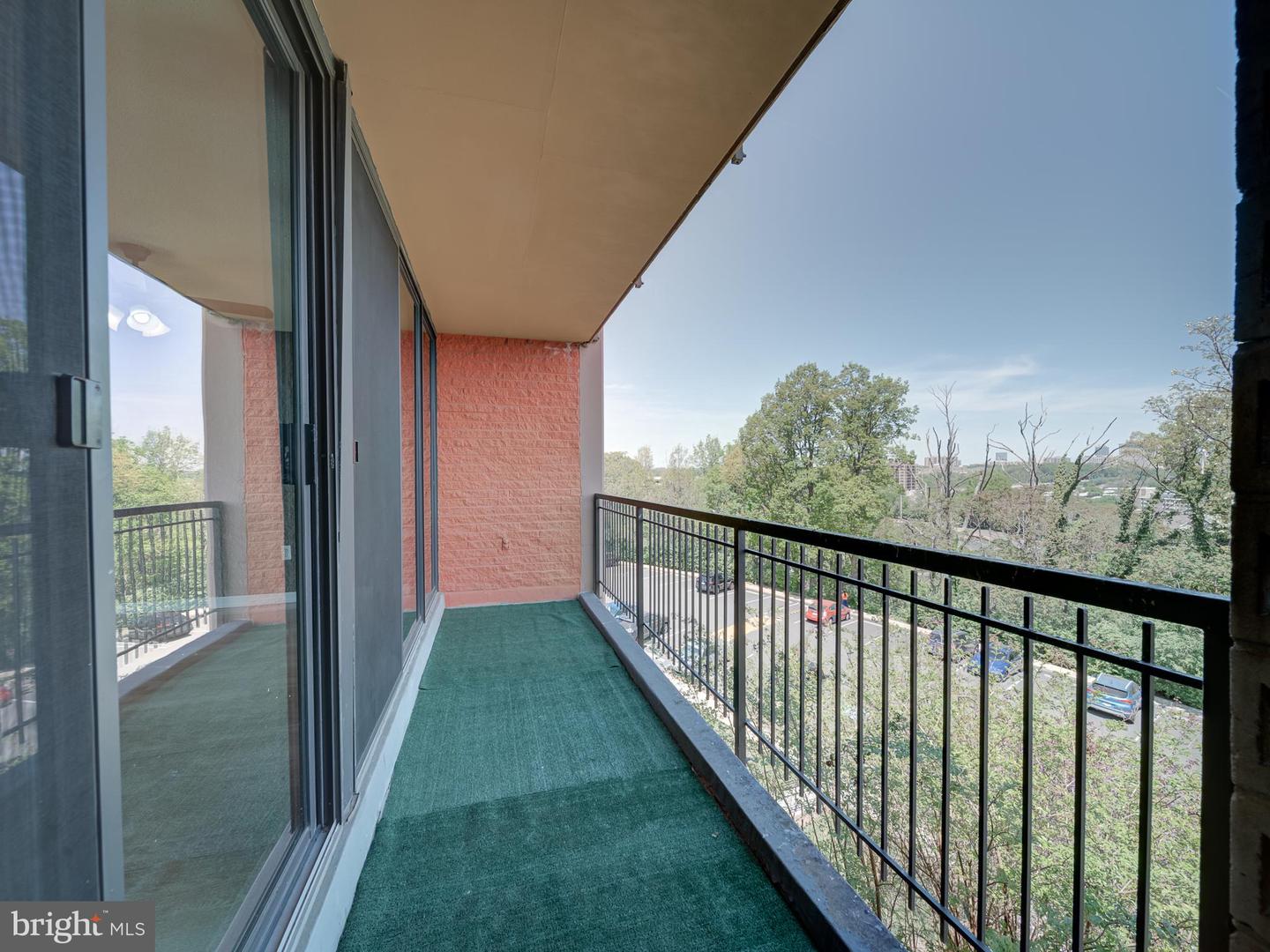 16 S VAN DORN ST #503, ALEXANDRIA, Virginia 22304, 2 Bedrooms Bedrooms, ,1 BathroomBathrooms,Residential,For sale,16 S VAN DORN ST #503,VAAX2044420 MLS # VAAX2044420