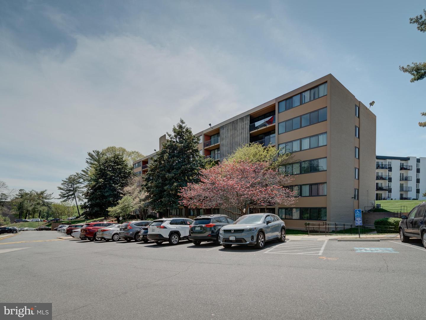 16 S VAN DORN ST #503, ALEXANDRIA, Virginia 22304, 2 Bedrooms Bedrooms, ,1 BathroomBathrooms,Residential,For sale,16 S VAN DORN ST #503,VAAX2044420 MLS # VAAX2044420