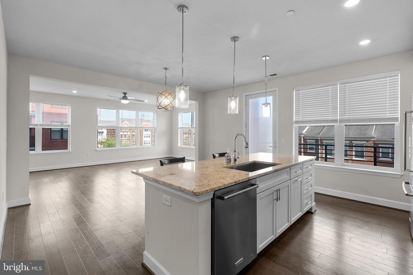 2960 VADEN DR #2-312, FAIRFAX, Virginia 22031, 2 Bedrooms Bedrooms, ,2 BathroomsBathrooms,Residential,For sale,2960 VADEN DR #2-312,VAFX2237888 MLS # VAFX2237888