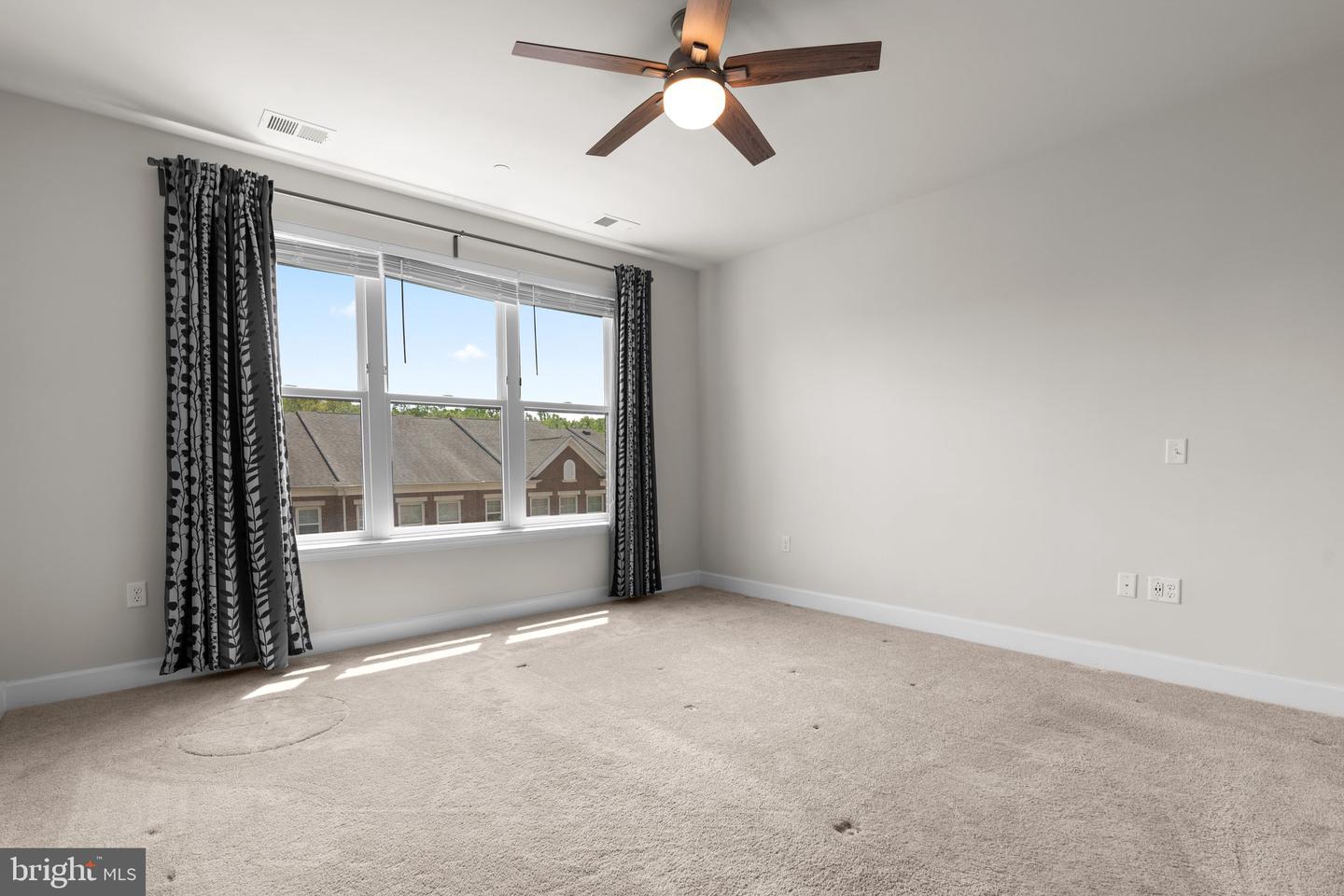 2960 VADEN DR #2-312, FAIRFAX, Virginia 22031, 2 Bedrooms Bedrooms, ,2 BathroomsBathrooms,Residential,For sale,2960 VADEN DR #2-312,VAFX2237888 MLS # VAFX2237888