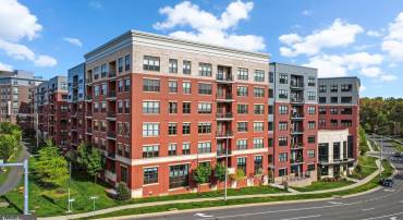 2960 VADEN DR #2-312, FAIRFAX, Virginia 22031, 2 Bedrooms Bedrooms, ,2 BathroomsBathrooms,Residential,For sale,2960 VADEN DR #2-312,VAFX2237888 MLS # VAFX2237888