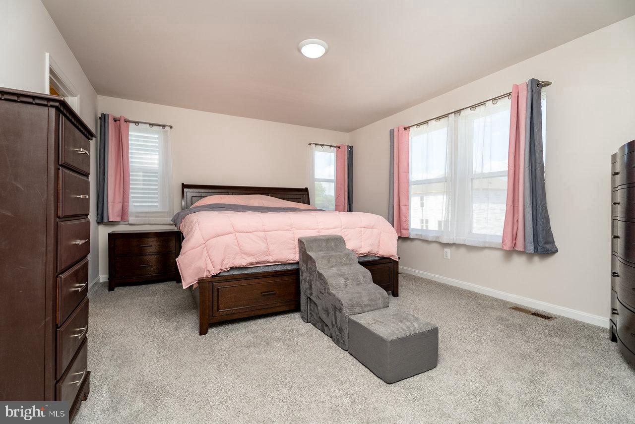 131 SEVENTH ST, MIDDLETOWN, Virginia 22645, 3 Bedrooms Bedrooms, ,2 BathroomsBathrooms,Residential,For sale,131 SEVENTH ST,VAFV2033924 MLS # VAFV2033924