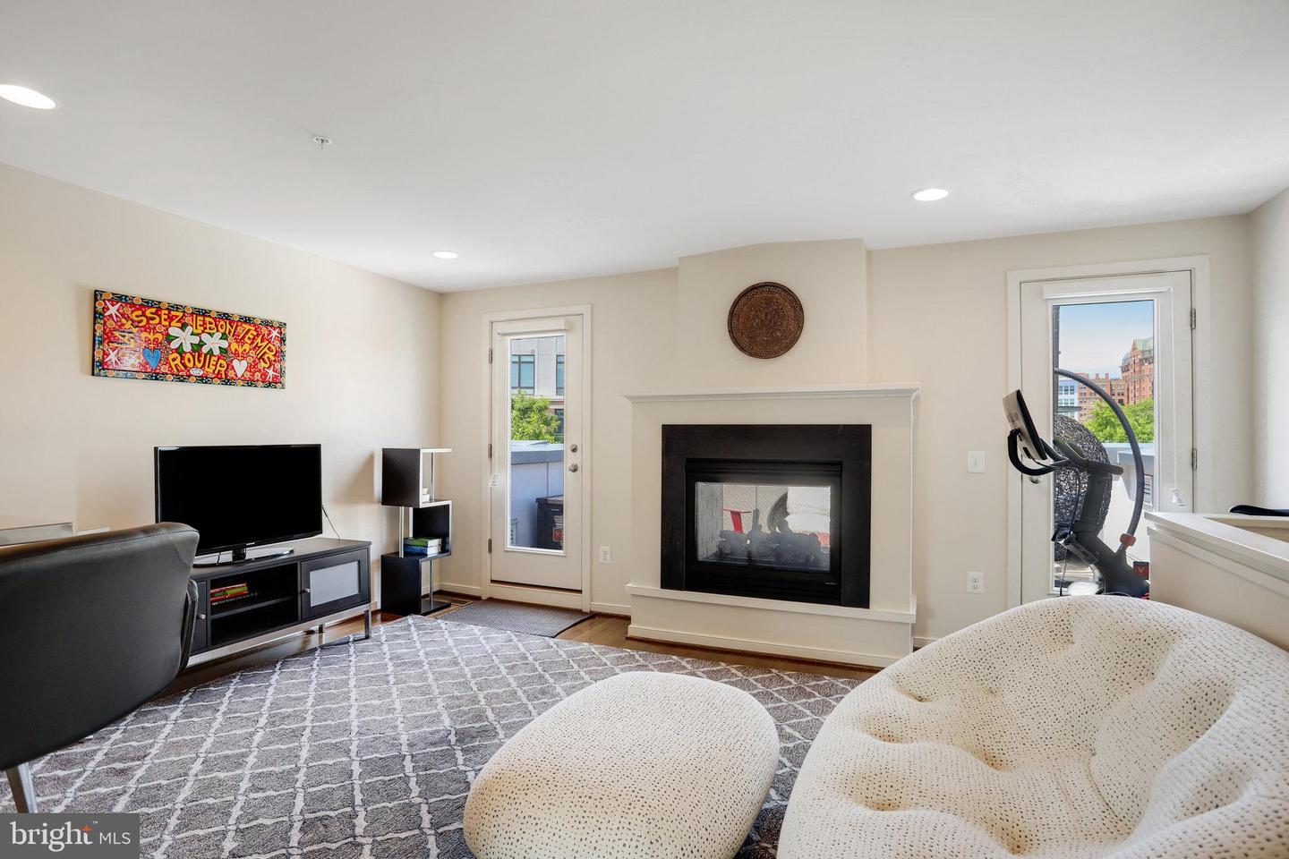 929 PARKER GRAY SCHOOL WAY, ALEXANDRIA, Virginia 22314, 3 Bedrooms Bedrooms, ,3 BathroomsBathrooms,Residential,For sale,929 PARKER GRAY SCHOOL WAY,VAAX2045042 MLS # VAAX2045042