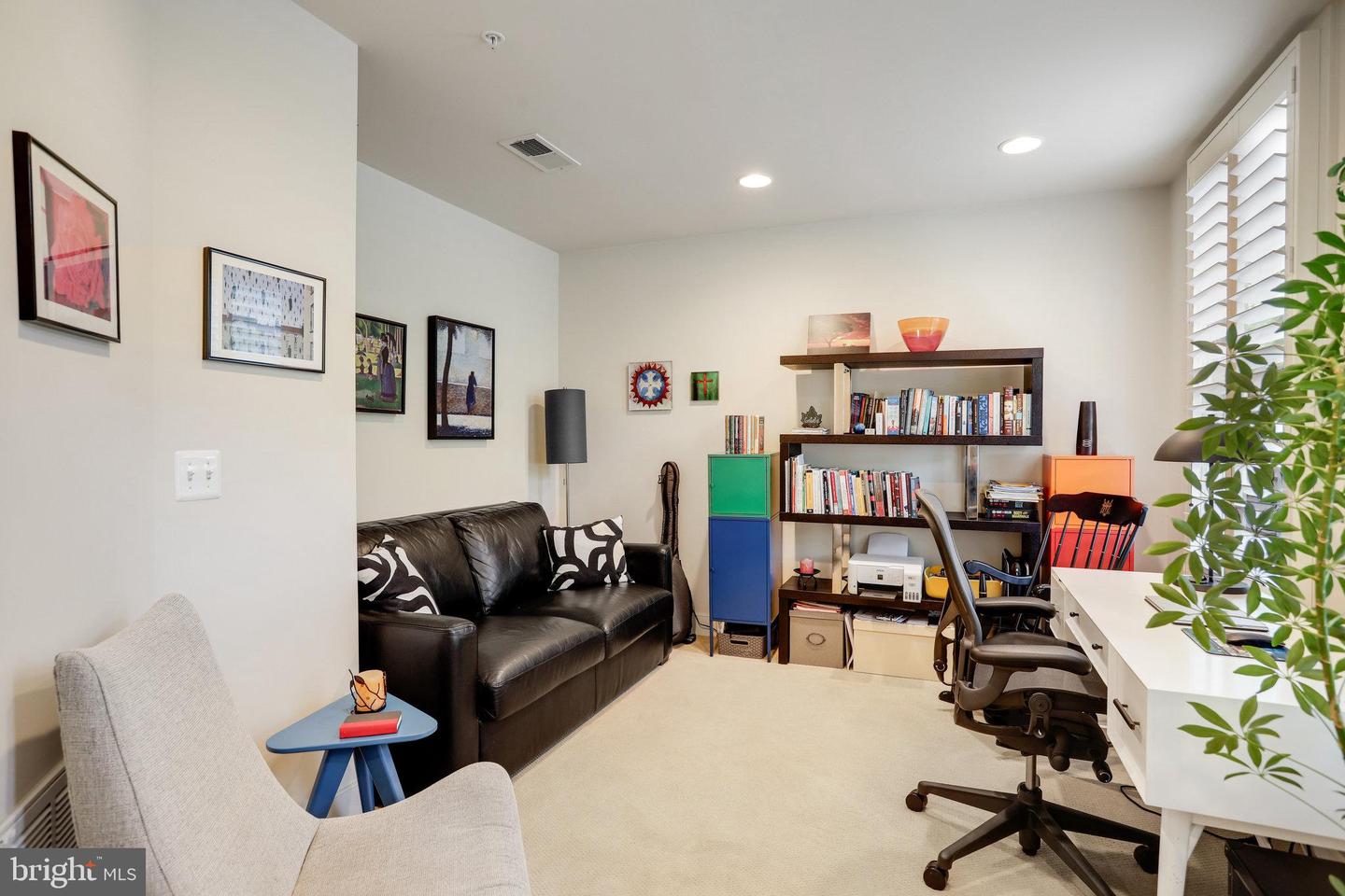 929 PARKER GRAY SCHOOL WAY, ALEXANDRIA, Virginia 22314, 3 Bedrooms Bedrooms, ,3 BathroomsBathrooms,Residential,For sale,929 PARKER GRAY SCHOOL WAY,VAAX2045042 MLS # VAAX2045042