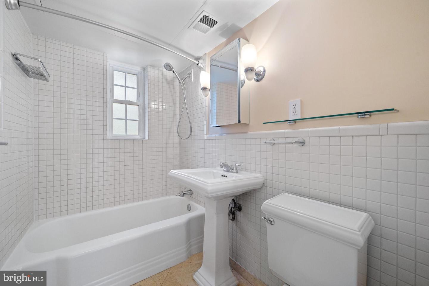 1301 N ODE ST #135, ARLINGTON, Virginia 22209, 1 Bedroom Bedrooms, ,1 BathroomBathrooms,Residential,For sale,1301 N ODE ST #135,VAAR2057038 MLS # VAAR2057038