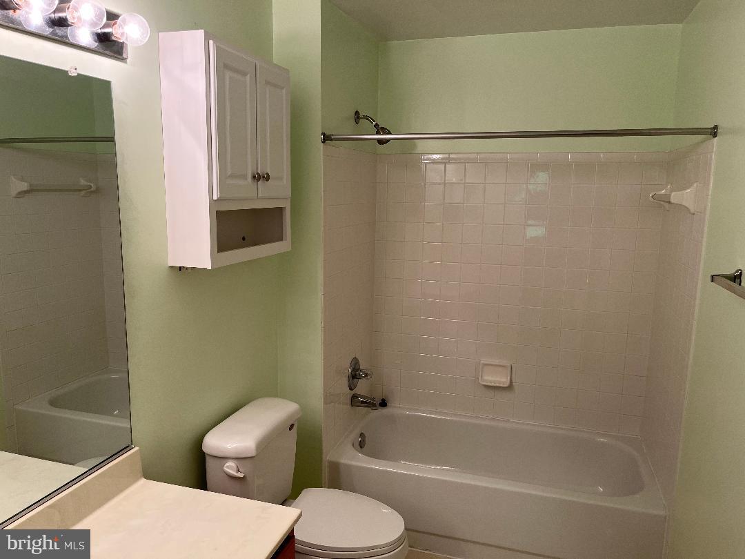 17012 CASS BROOK LN, WOODBRIDGE, Virginia 22191, 4 Bedrooms Bedrooms, ,2 BathroomsBathrooms,Residential,For sale,17012 CASS BROOK LN,VAPW2094100 MLS # VAPW2094100