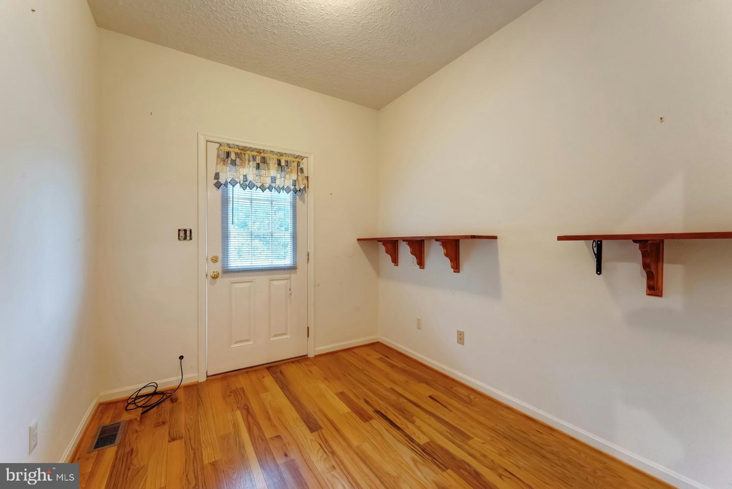 4710 HARRY BYRD HWY, BERRYVILLE, Virginia 22611, 4 Bedrooms Bedrooms, ,3 BathroomsBathrooms,Residential,For sale,4710 HARRY BYRD HWY,VACL2003714 MLS # VACL2003714