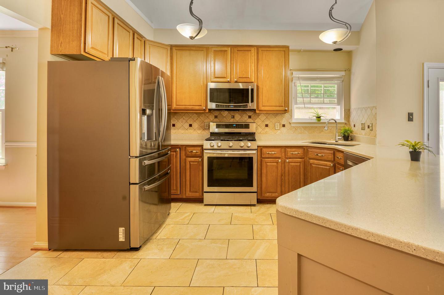 6193 OAKLAWN LN, WOODBRIDGE, Virginia 22193, 5 Bedrooms Bedrooms, ,3 BathroomsBathrooms,Residential,For sale,6193 OAKLAWN LN,VAPW2094150 MLS # VAPW2094150