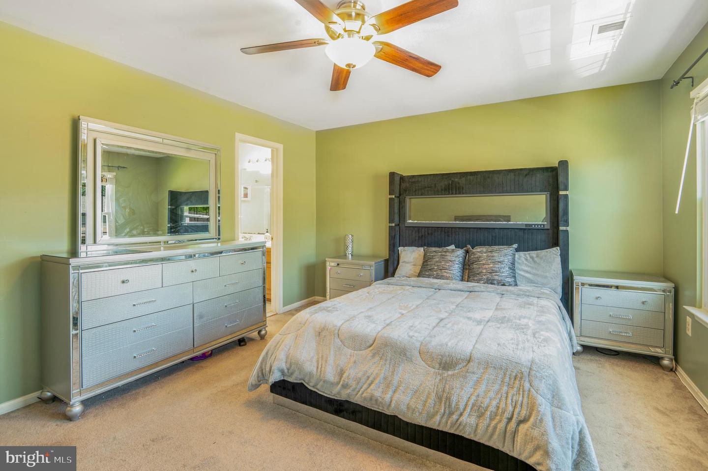 6193 OAKLAWN LN, WOODBRIDGE, Virginia 22193, 5 Bedrooms Bedrooms, ,3 BathroomsBathrooms,Residential,For sale,6193 OAKLAWN LN,VAPW2094150 MLS # VAPW2094150