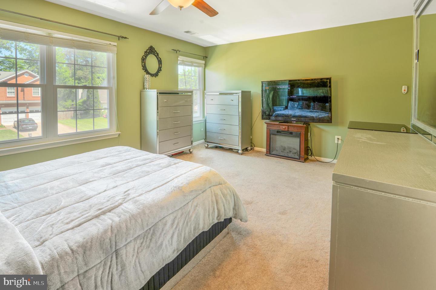 6193 OAKLAWN LN, WOODBRIDGE, Virginia 22193, 5 Bedrooms Bedrooms, ,3 BathroomsBathrooms,Residential,For sale,6193 OAKLAWN LN,VAPW2094150 MLS # VAPW2094150