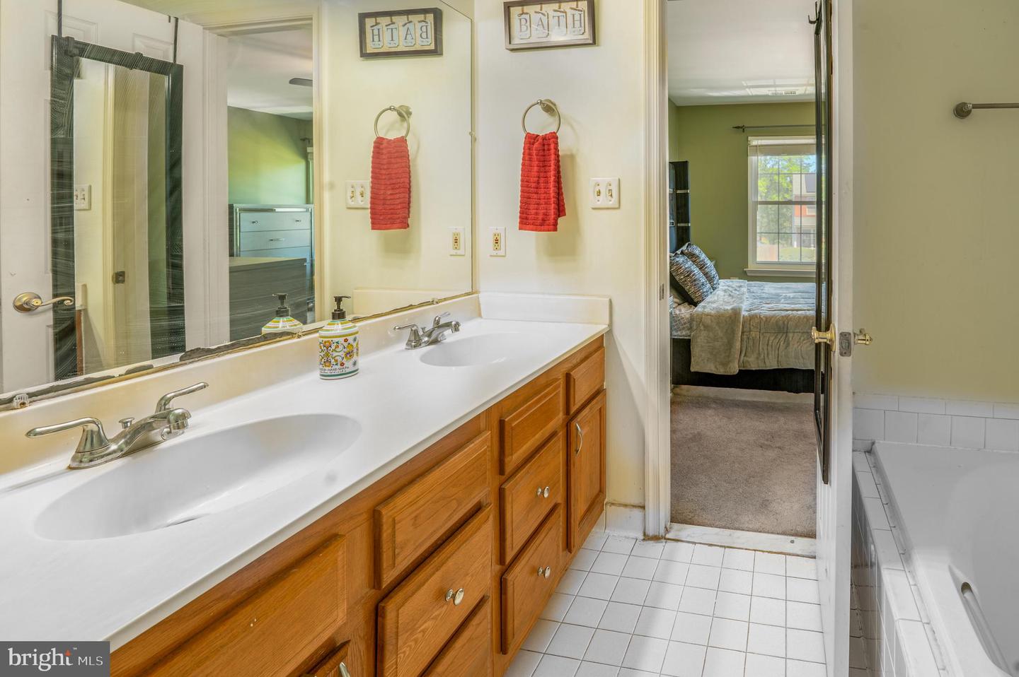 6193 OAKLAWN LN, WOODBRIDGE, Virginia 22193, 5 Bedrooms Bedrooms, ,3 BathroomsBathrooms,Residential,For sale,6193 OAKLAWN LN,VAPW2094150 MLS # VAPW2094150