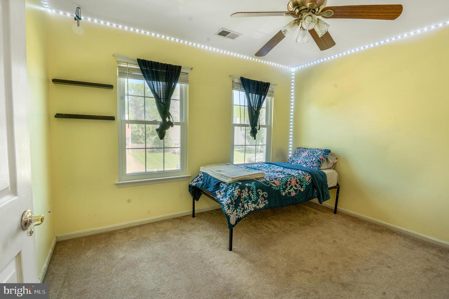 6193 OAKLAWN LN, WOODBRIDGE, Virginia 22193, 5 Bedrooms Bedrooms, ,3 BathroomsBathrooms,Residential,For sale,6193 OAKLAWN LN,VAPW2094150 MLS # VAPW2094150